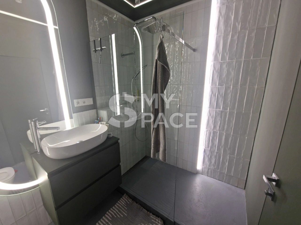 Продаж 1-кім. квартири в ЖК Manhattan, просп. Берестейський, метро