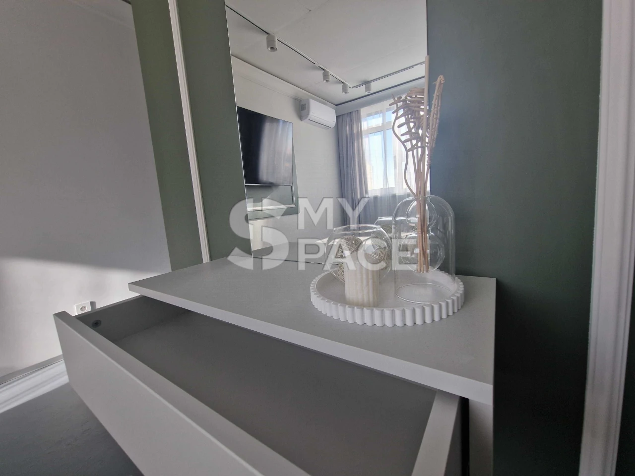 Продаж 1-кім. квартири в ЖК Manhattan, просп. Берестейський, метро