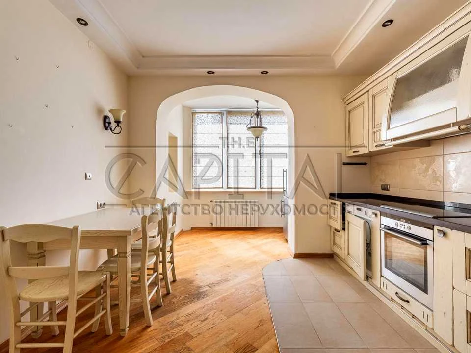 Apartment. Dragomano Street, Kyiv