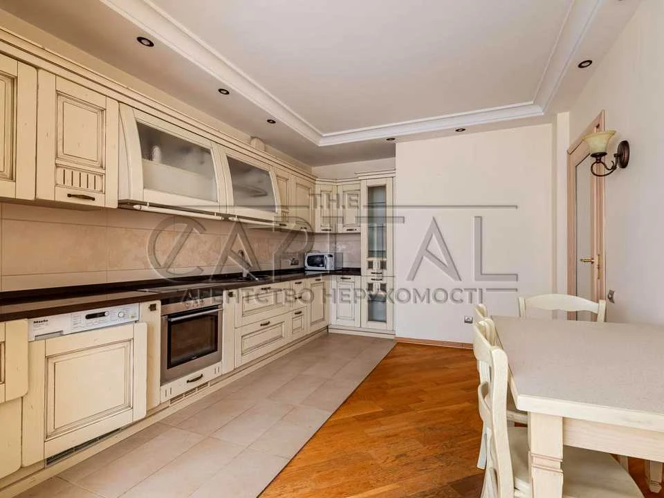 Apartment. Dragomano Street, Kyiv