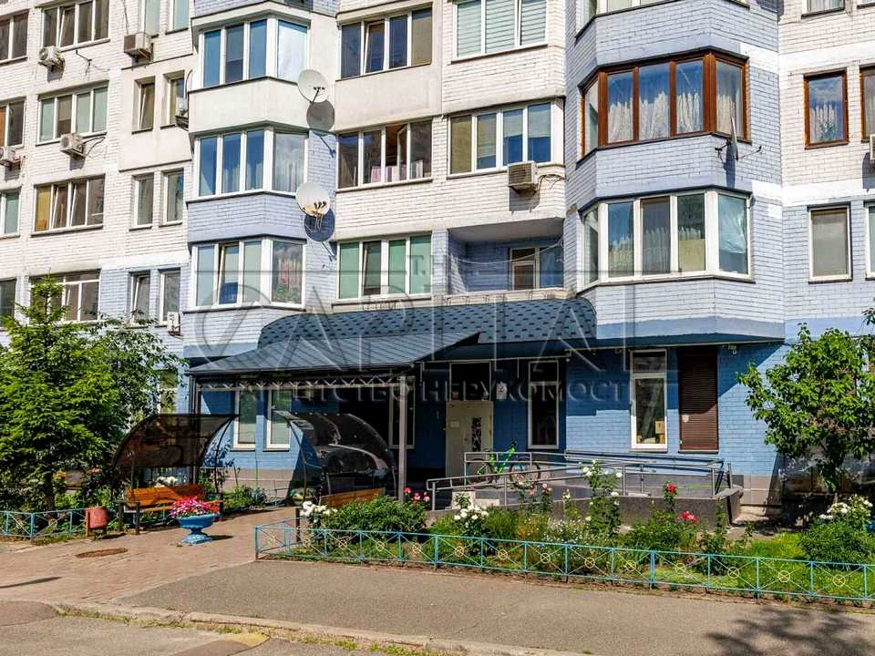 Apartment. Dragomano Street, Kyiv