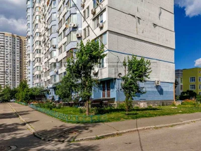 Apartment. Dragomano Street, Kyiv