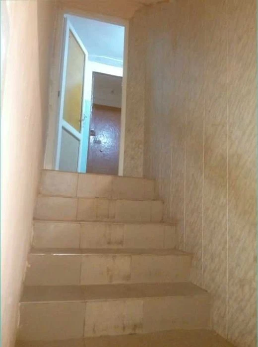 3 rooms of 89 m2 on Metalurgov in the basement of Vozle MakD