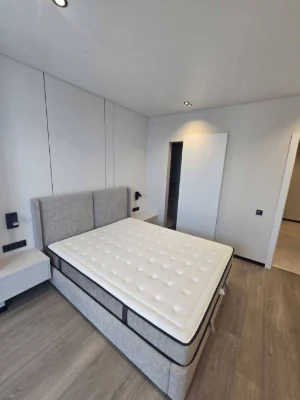 Продам 1-к квартиру Киев, Голосеевский, Метрологическая ул,