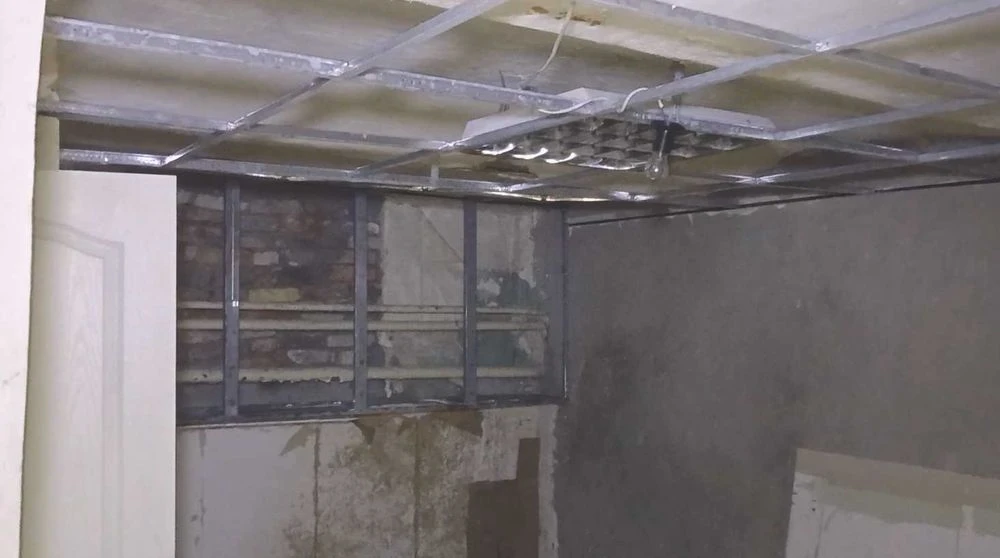 3 rooms of 89 m2 on Metalurgov in the basement of Vozle MakD