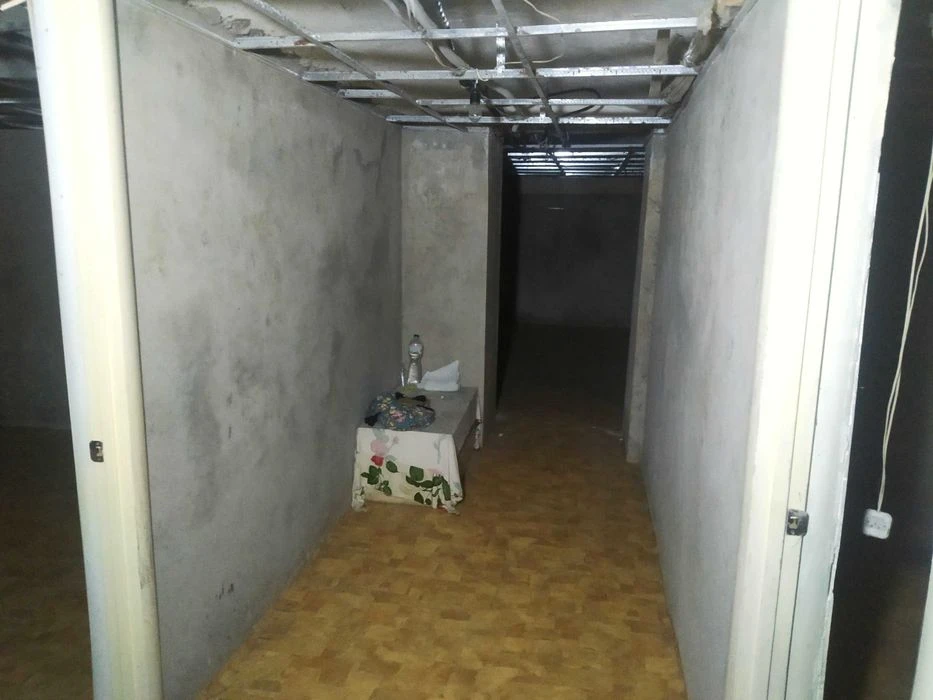 3 rooms of 89 m2 on Metalurgov in the basement of Vozle MakD