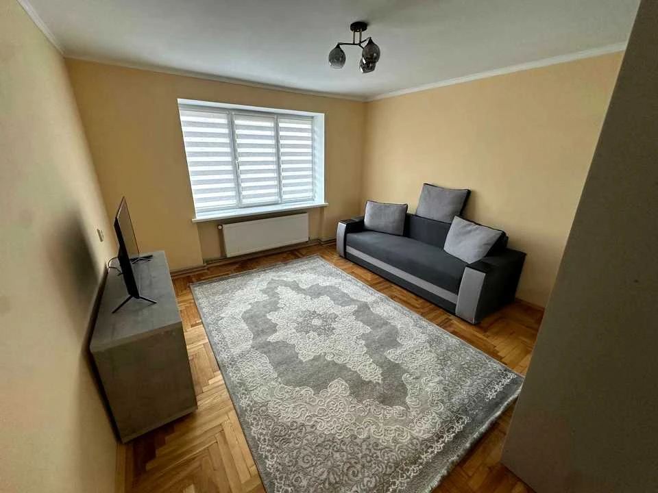 Apartment. Ivano-Frankivsk, Ye. Konovalts Street