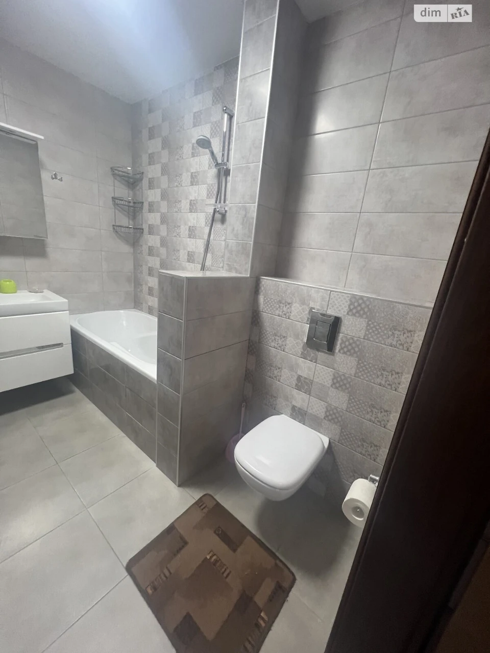 Long-Term Rental Apartment, New World