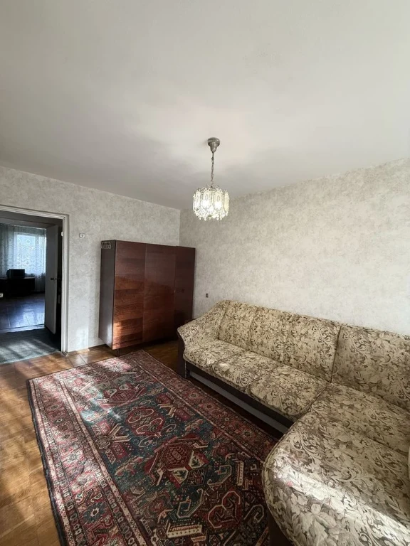 Rent a 3-bedroom apartment on Hnata Yuri. Borschagivka, Koli