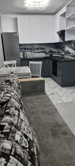 Продається нова квартира в новому ЖК "Скай Сіті" на вулиці Варненській