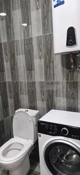 Продається нова квартира в новому ЖК "Скай Сіті" на вулиці Варненській