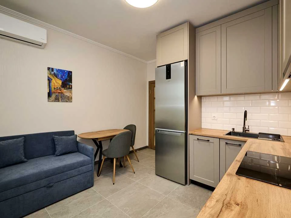 Apartment. Voskresenskaya Street, Kyiv