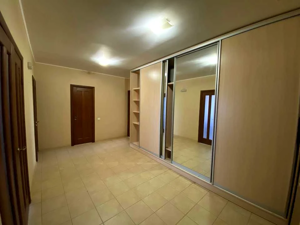 Apartment. Khmelnytska Street, Kyiv