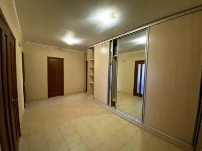 Apartment. Khmelnytska Street, Kyiv