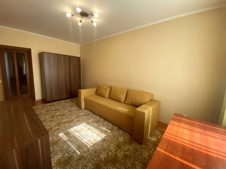 Apartment. Khmelnytska Street, Kyiv