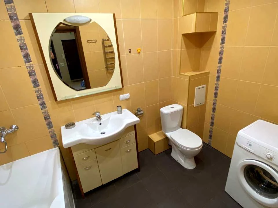 Apartment. Khmelnytska Street, Kyiv