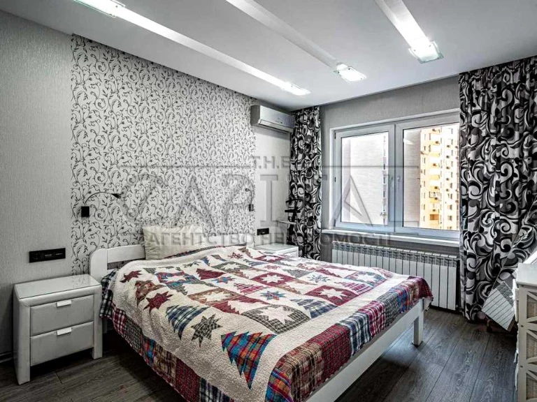 Apartment. Urlivska Street, Kyiv