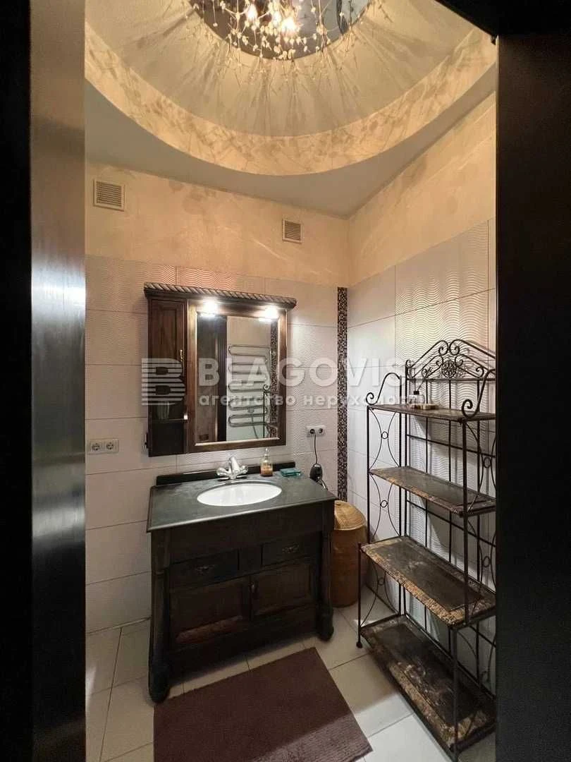 3-room apartment for sale, 92 sq m, with designer renovation, Sevastopol