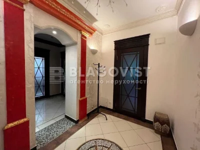 3-room apartment for sale, 92 sq m, with designer renovation, Sevastopol