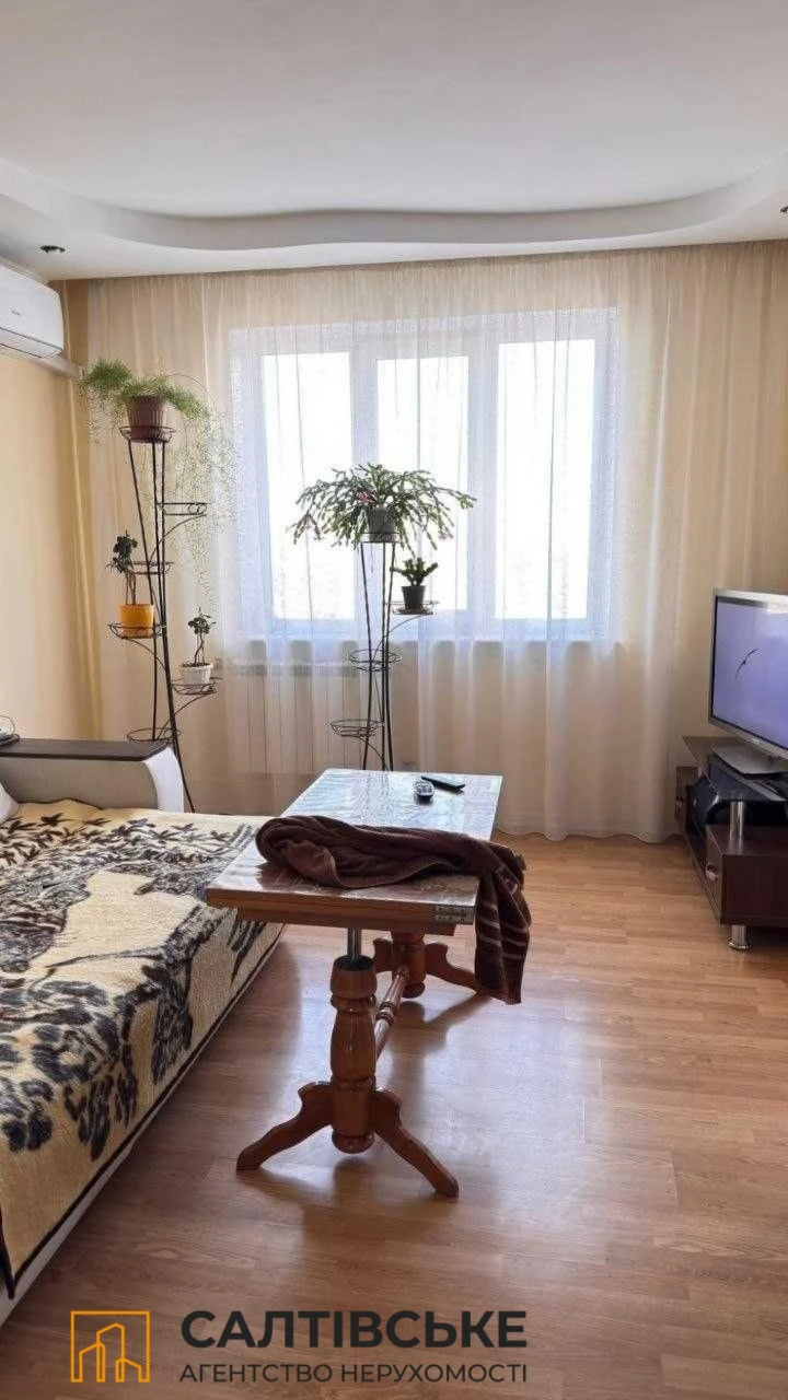 Продам 3-кімнатну квартиру в Харкові, Салтівка, Академіка Павлова 605