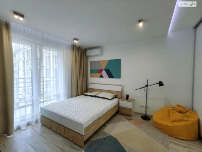 Long-Term Rental Apartment, Zhulyany