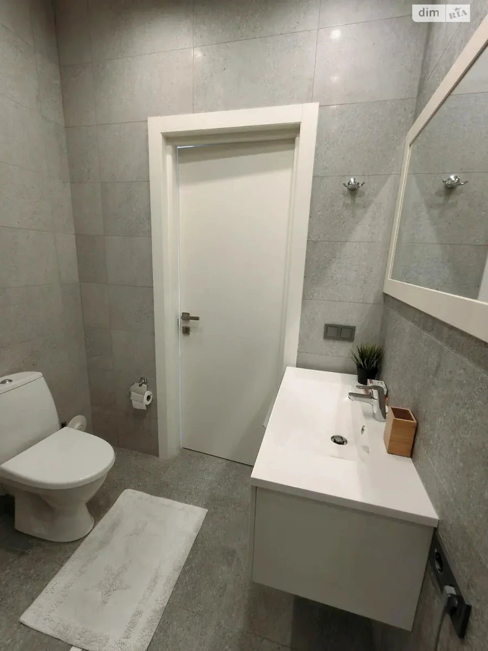 Long-Term Rental Apartment, Zhulyany