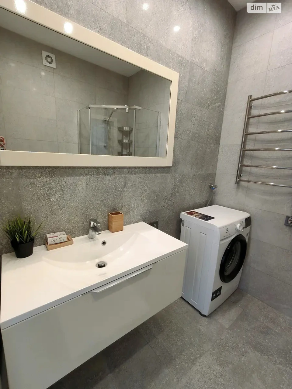 Long-Term Rental Apartment, Zhulyany