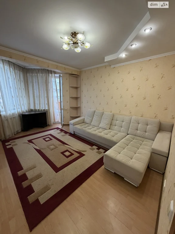Long-Term Rental Apartment, Poczynki