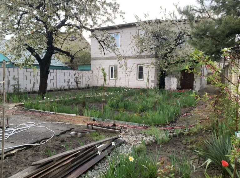 Продаж частини будинку, 2 поверхи на 3,5 сотоках, вулиця Тульська.