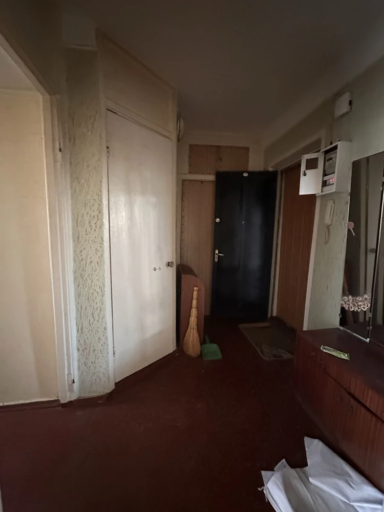 Продается 1-комнатная квартира, ул. Лахтинская