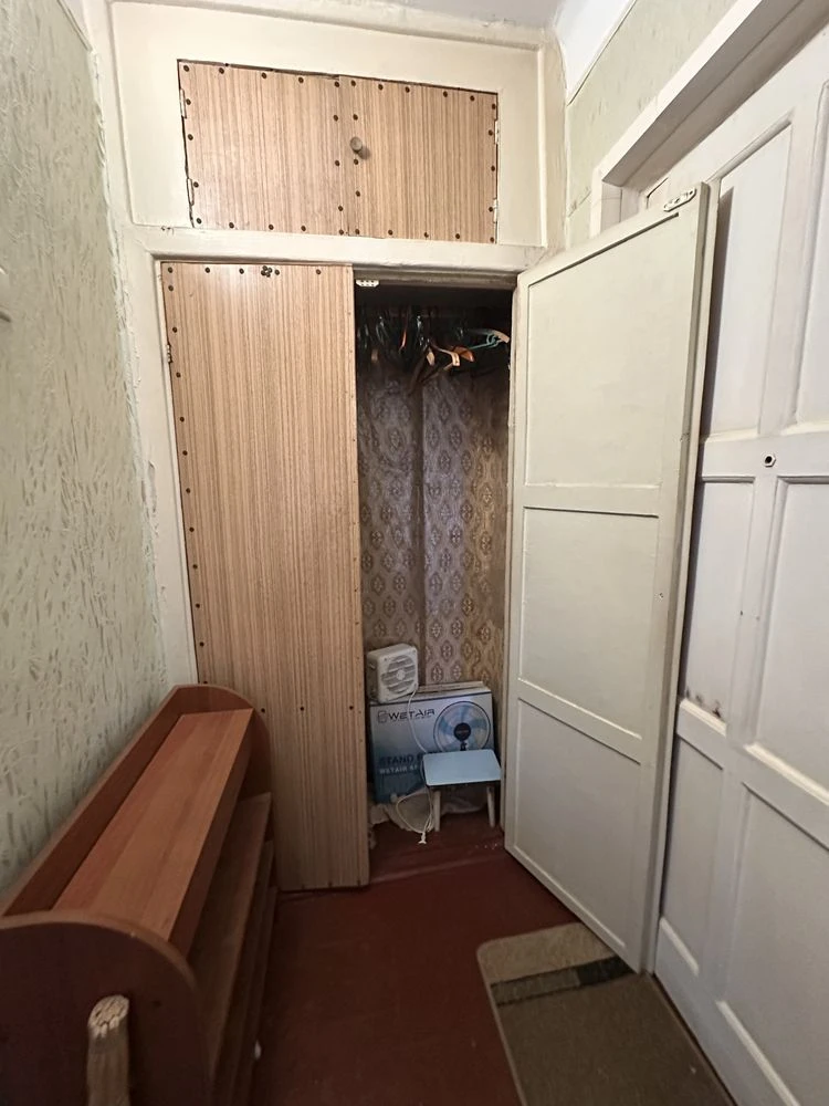 Продается 1-комнатная квартира, ул. Лахтинская