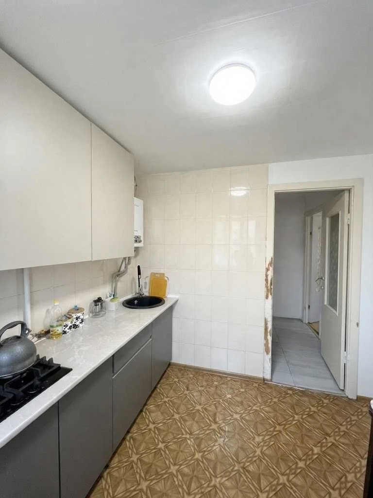 Продається 2-кімнатна квартира, 4/5 поверхів, вул. Фурманова, 22592