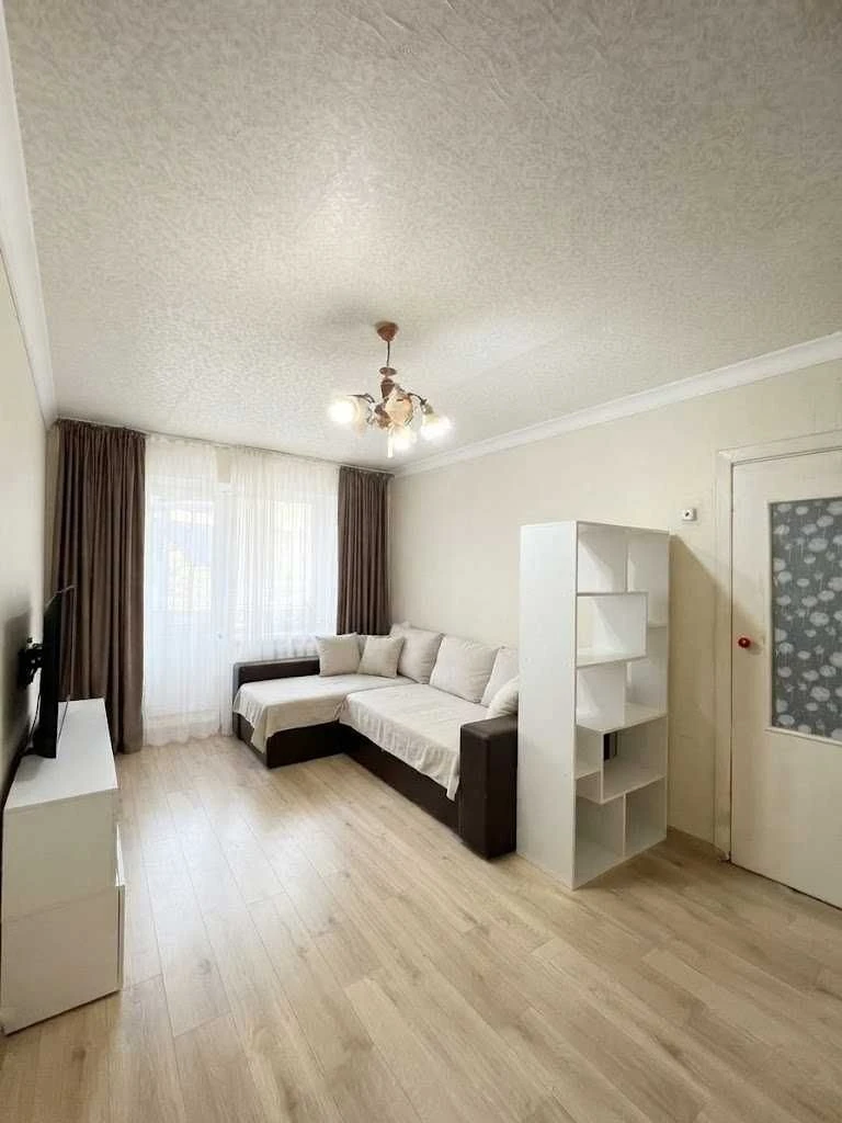 Продається 2-кімнатна квартира, 4/5 поверхів, вул. Фурманова, 22592