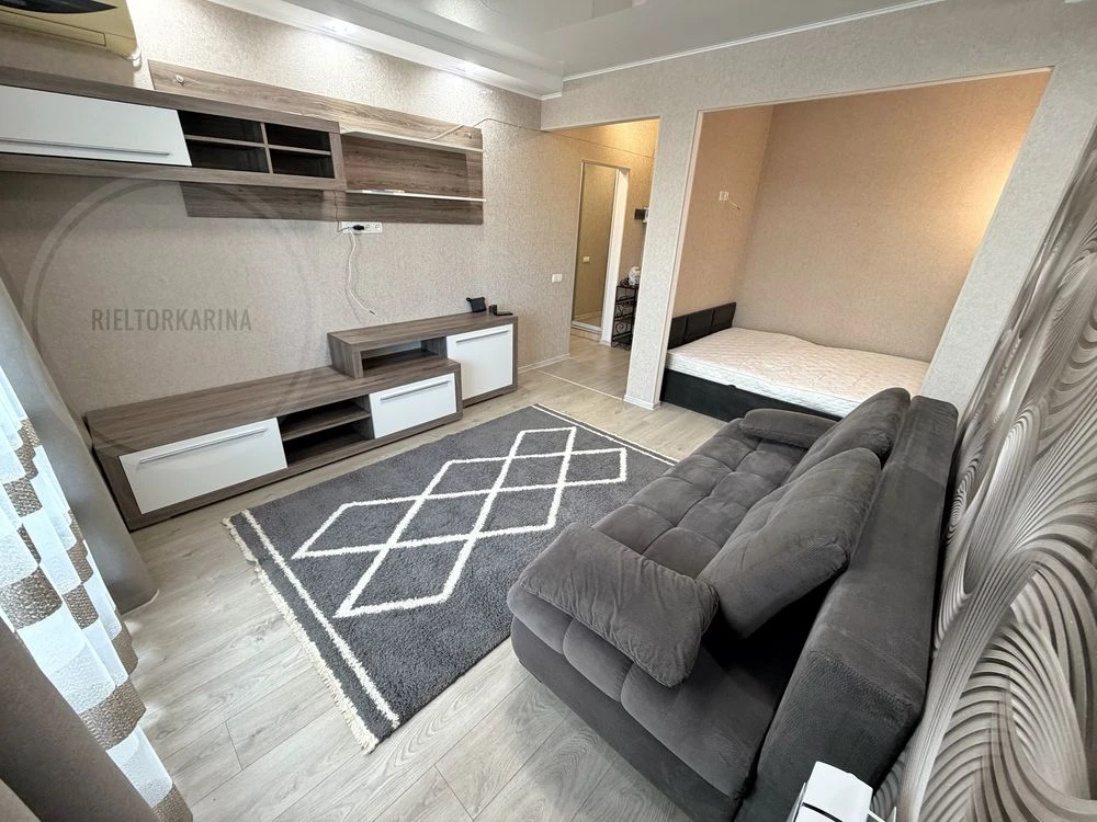 Поздовжня/Миру проспект, 1к квартира в продаже, 5 этаж