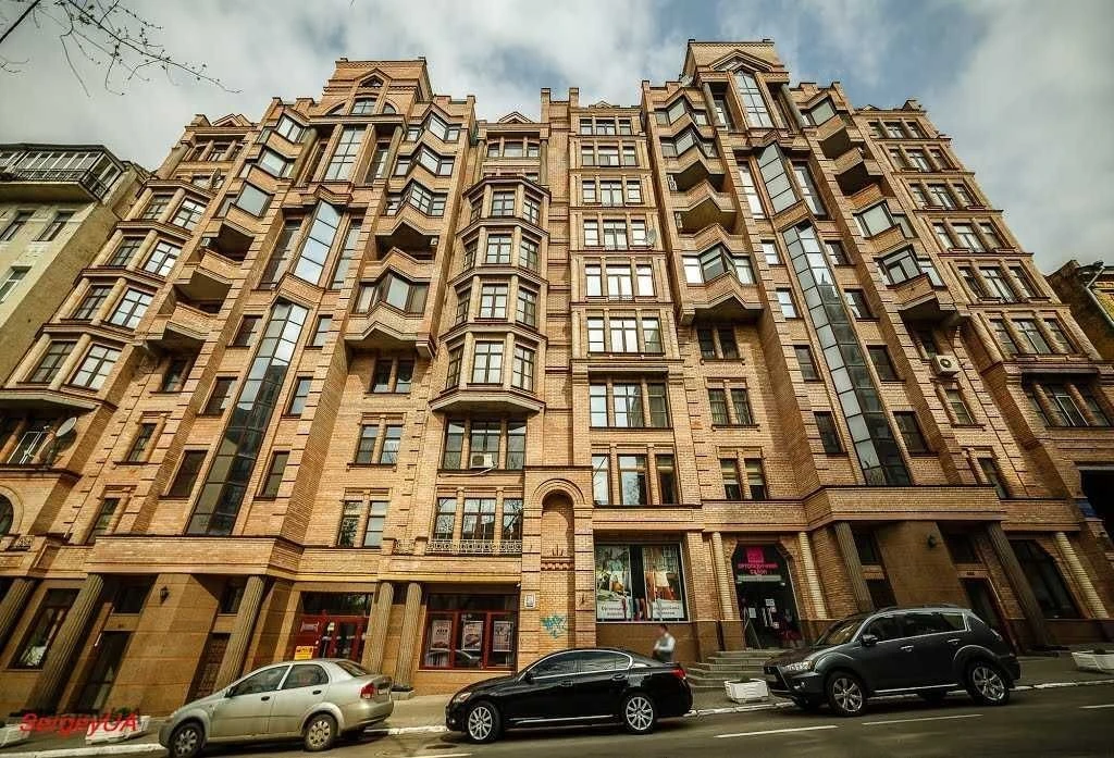 Олеся Гончара вул, 26 Оренда затишної квартири з великою тер
