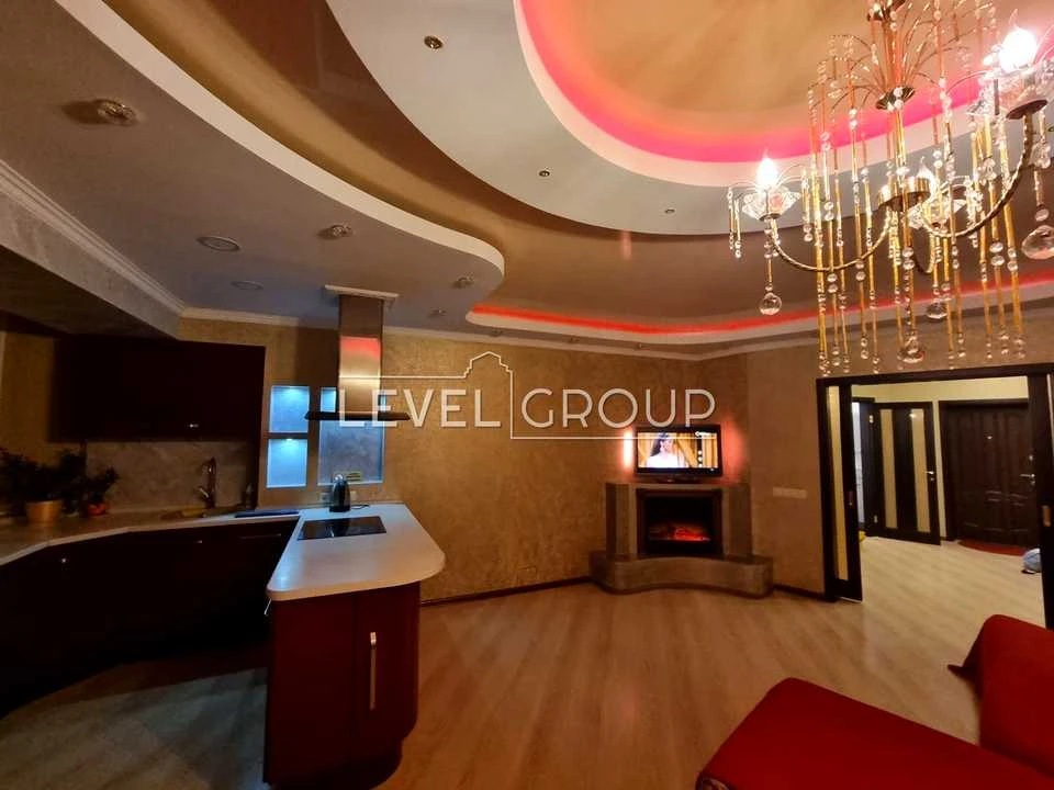Apartment. Silverkilinska St., Pozniaky, Kyiv