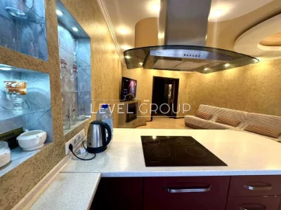 Apartment. Silverkilinska St., Pozniaky, Kyiv