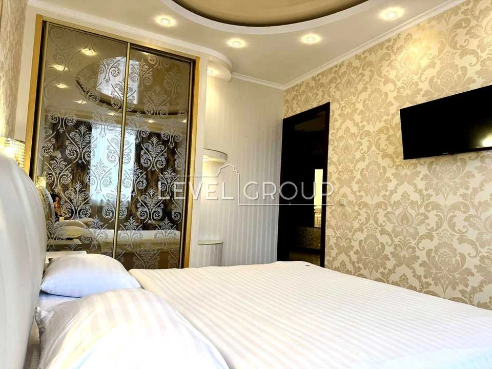Apartment. Silverkilinska St., Pozniaky, Kyiv
