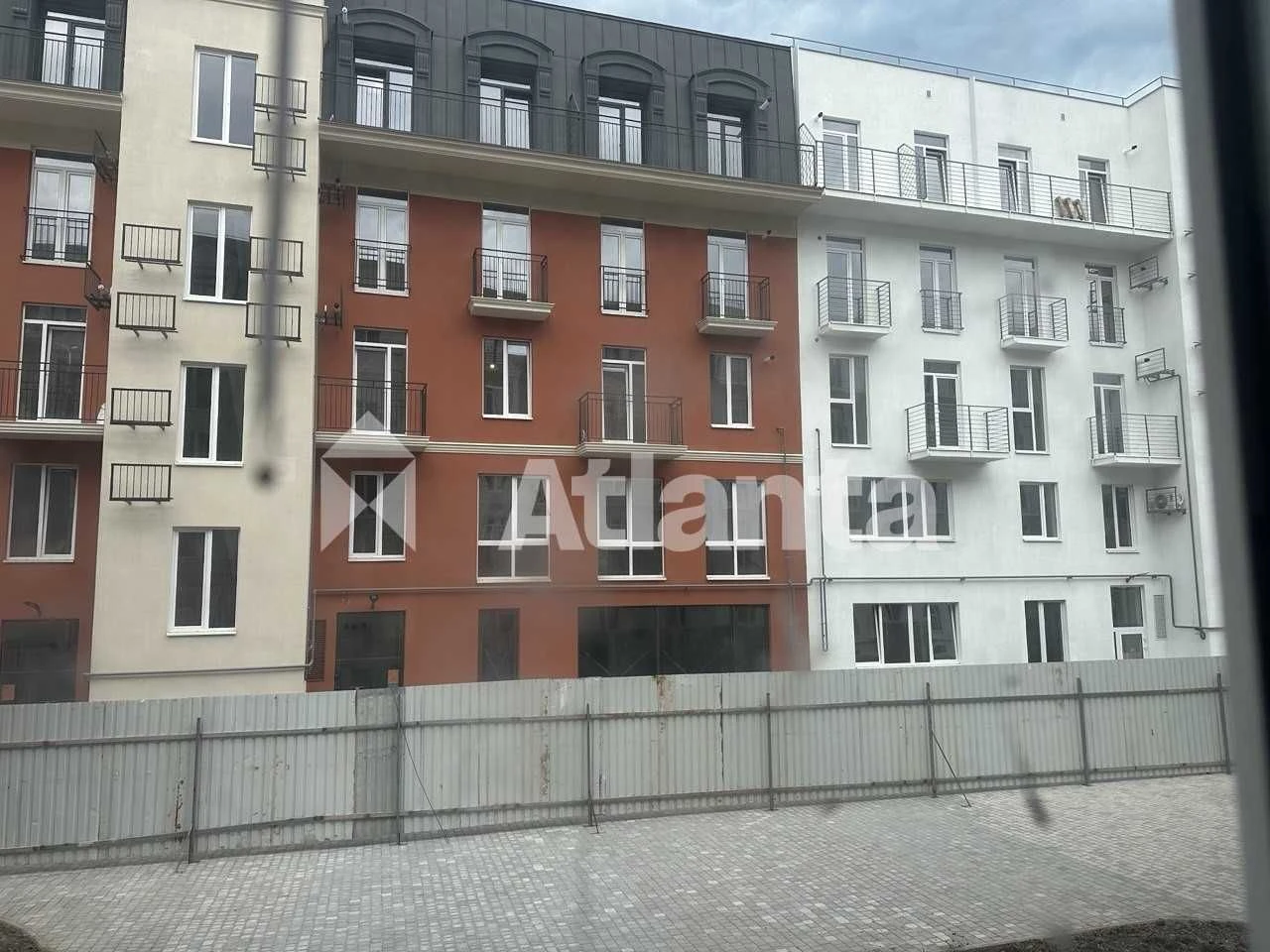 Modern complex in a new residential complex in Tairovo