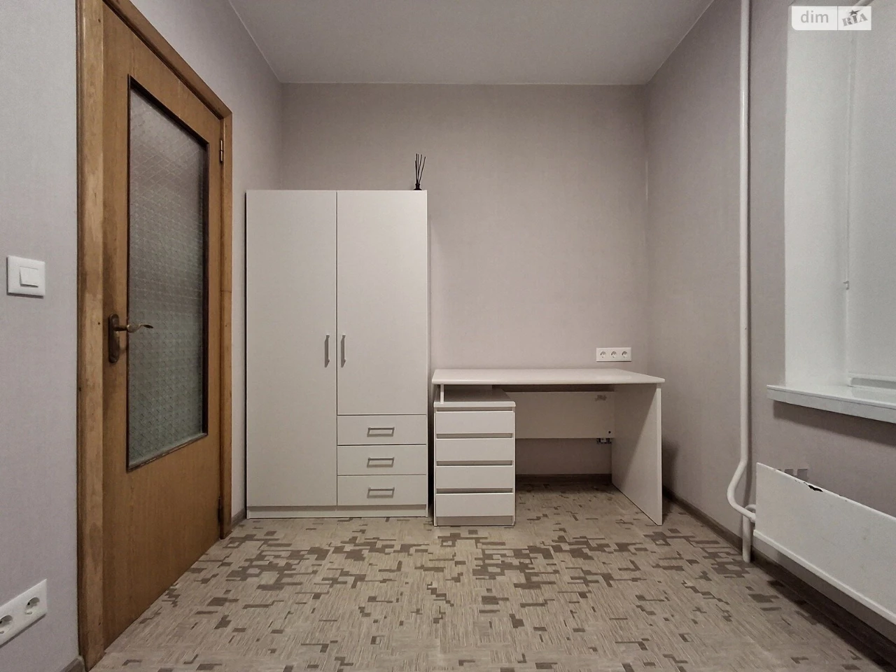 Long-Term Rental Apartment, Pozniaky