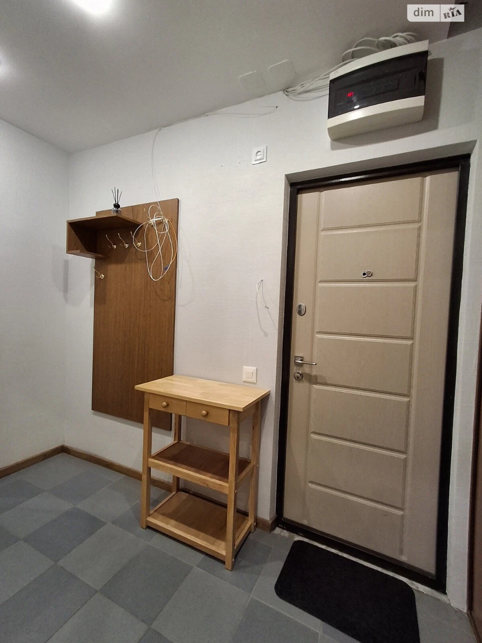 Long-Term Rental Apartment, Pozniaky