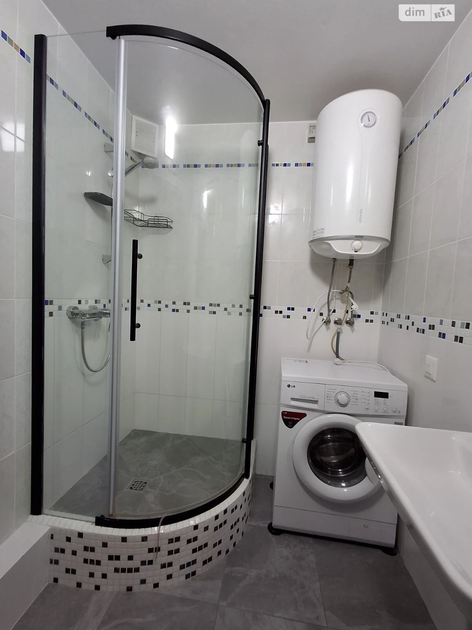 Long-Term Rental Apartment, Pozniaky
