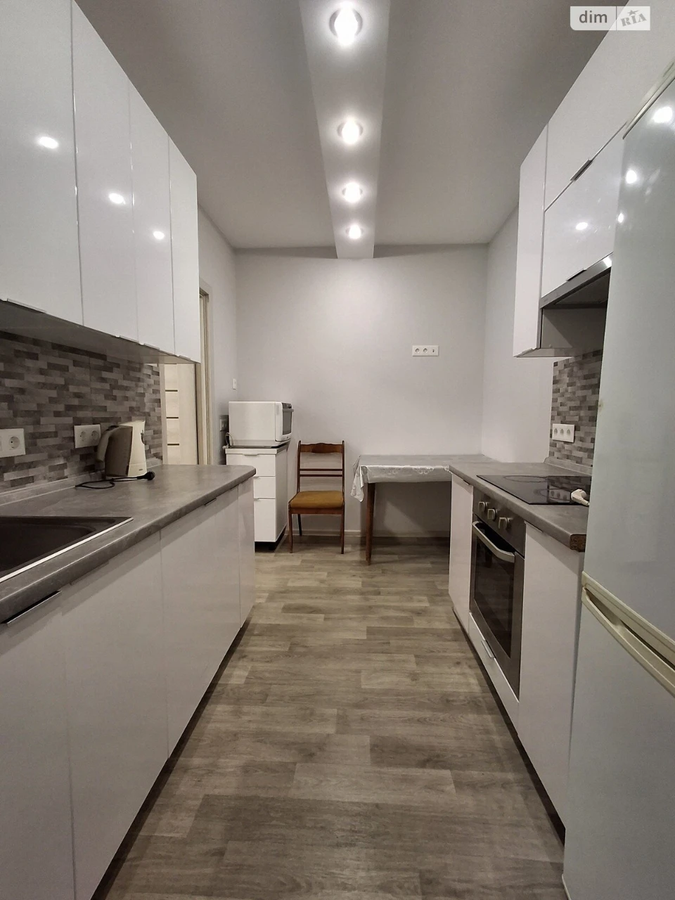 Long-Term Rental Apartment, Pozniaky