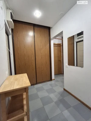 Long-Term Rental Apartment, Pozniaky