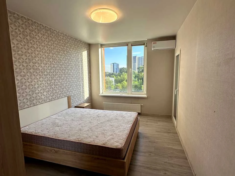 Apartment. Дніprovska Naberzhna str.