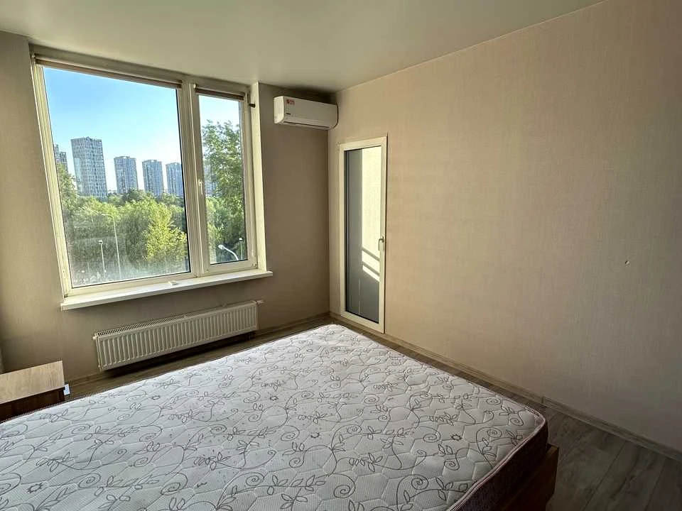 Apartment. Дніprovska Naberzhna str.