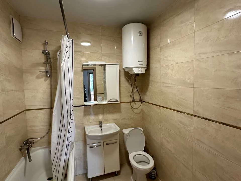 Apartment. Дніprovska Naberzhna str.