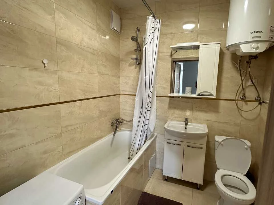 Apartment. Дніprovska Naberzhna str.