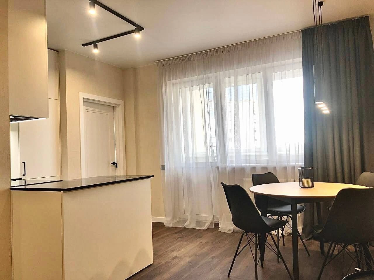 Продаж однокімнатної квартири, 57 м², вул. Ованеса Туманяна, 15