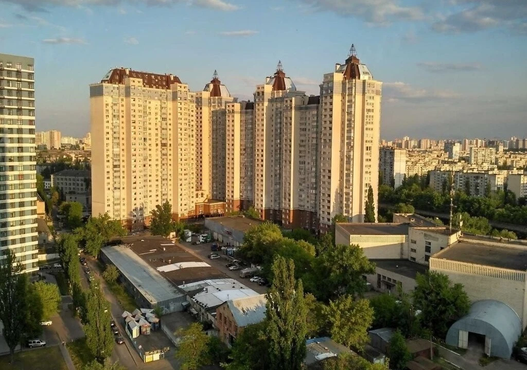 Продаж однокімнатної квартири, 57 м², вул. Ованеса Туманяна, 15